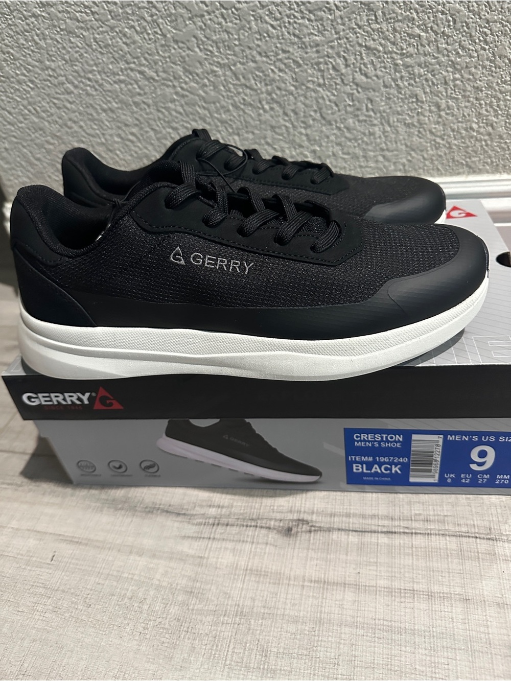 Gerry Creston Men’s Athletic Shoes- Size 9